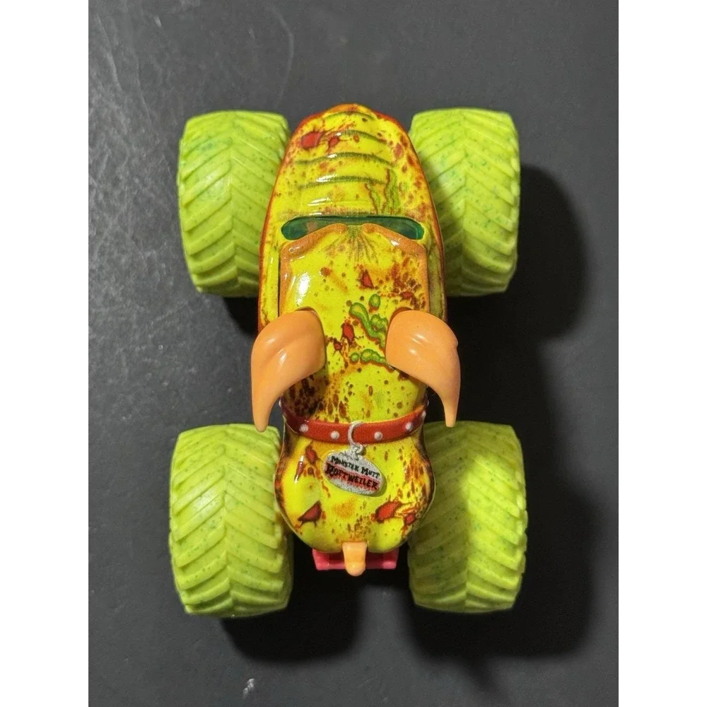Monster Jam Truck Monster Mutt Rottweiler Zombie Invasion